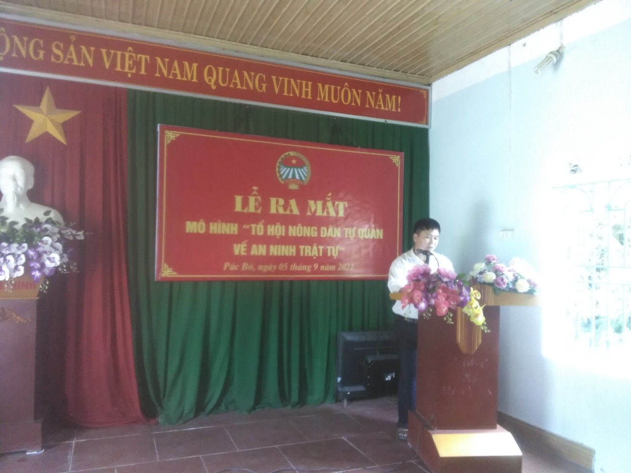 Đ/c Chu Văn Thượng phát biểu và trao quyết định thành lập tổ hội