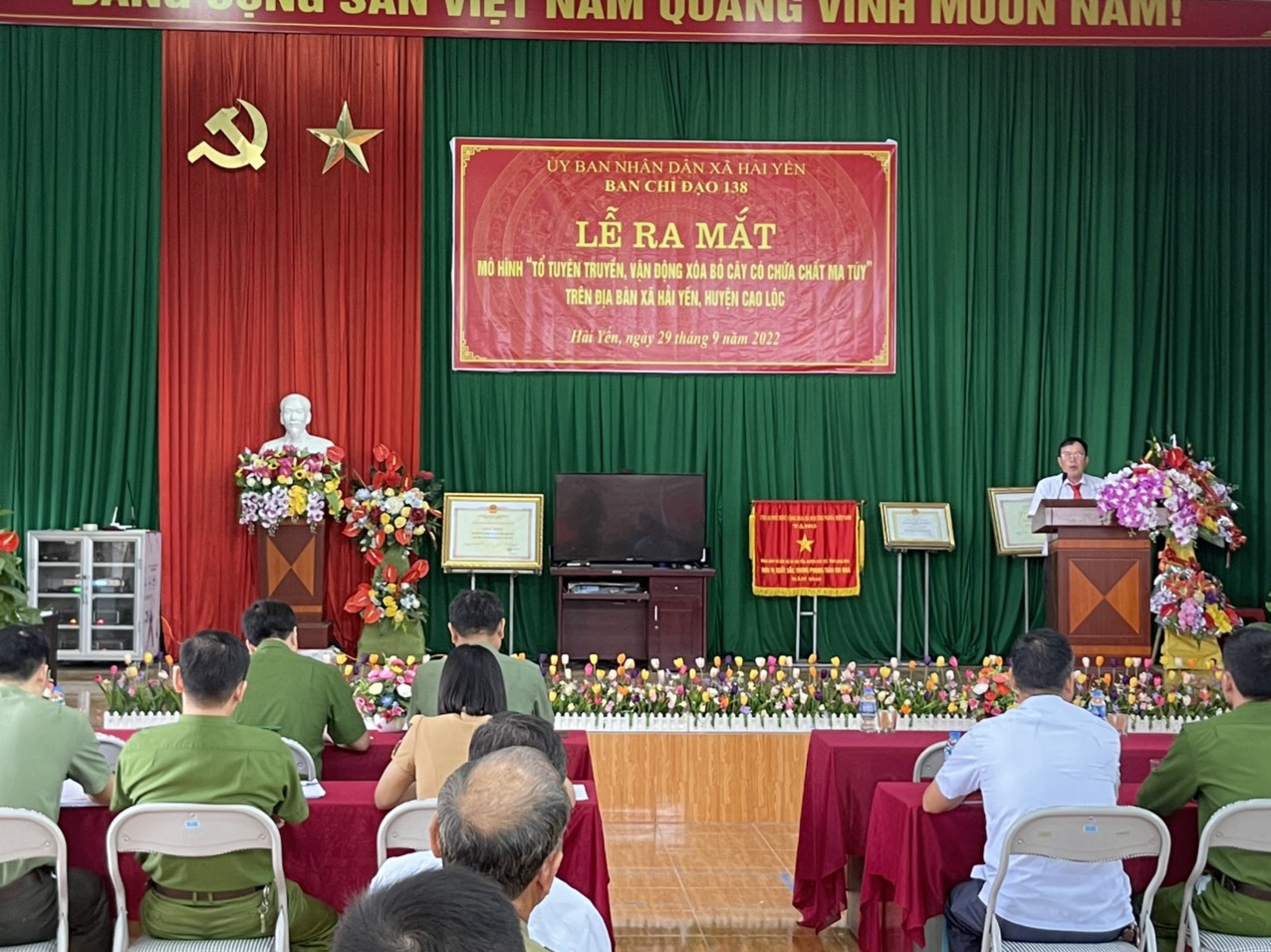 Đ/C Hứa Xuân Dương, Bí thư Đảng ủy, Chủ tịch UBND, Trưởng Ban Chỉ đạo 138 xã phát biểu chỉ đạo tại Hội nghị